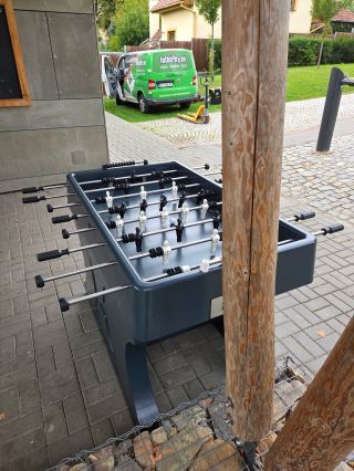 🟦 Nová atrakce v Tišnově! V Občerstvení na Hrádku jsme právě nainstalovali fotbálek, který se nehne ani o milimetr! ⚽ 💪...